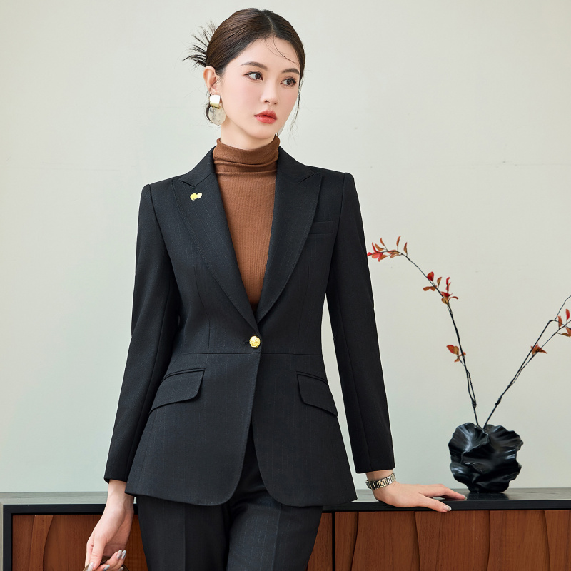 Rotes Anzugset für Damen, hoch – Women'S Red Formal Wear Bewertung und Preis